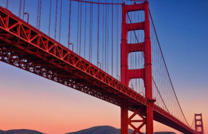 Мост Золотые Ворота достаточно часто появляется во многих голливудских сериалах и фильмах – фотографии США