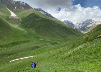 Пейзажи ущелья Цмиаком в Северной Осетии – фотографии России