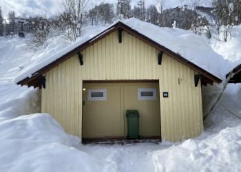 Уличный туалет общего пользования на Роза Хутор – фотографии России
