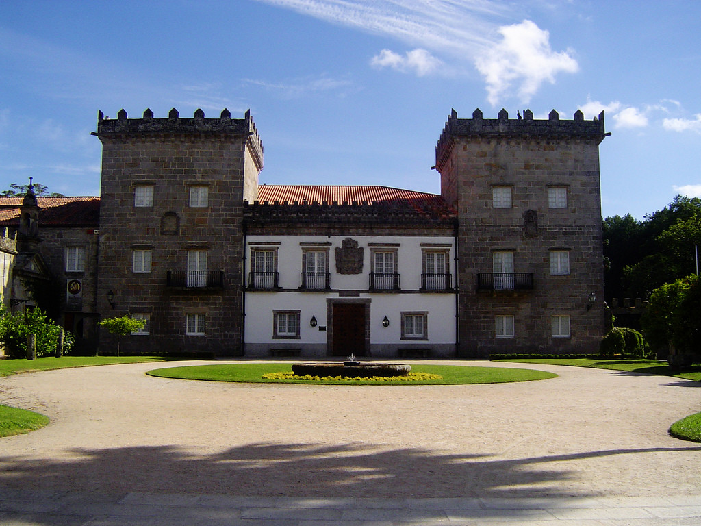 Замок-музей Кинёнес-де-Леон – фотографии Испании