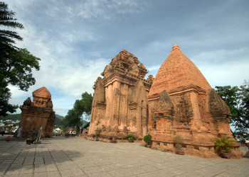Башни Понагар во вьетнамском Нячанге – фотографии Вьетнама