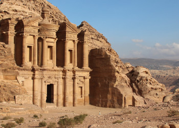 Город с тысячелетней историей Петра (Petra), Иордания – фотографии Иордании