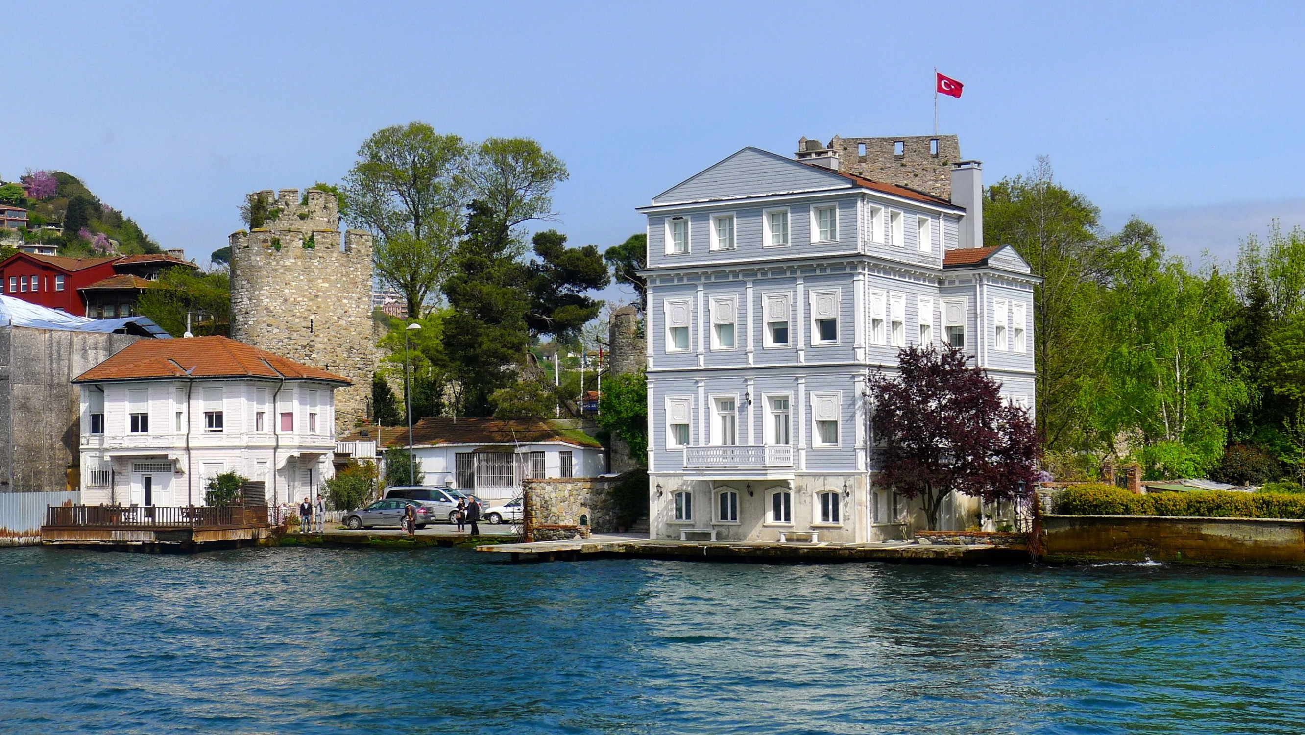 Анатолийская крепость, вид с лодки – фотографии Турции