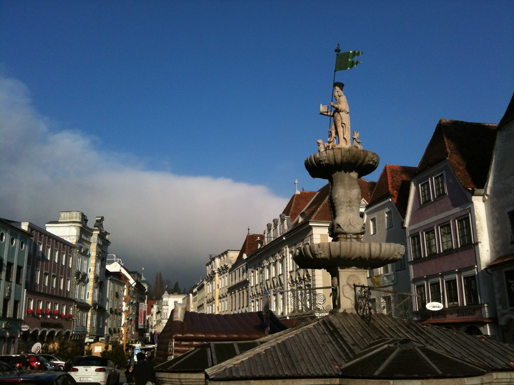 Центральная площадь города Штайр. Австрия – фотографии Австрии