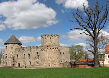 Венденский замок (Wenden castle) – фотографии Латвии