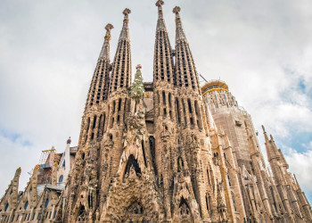 Саграда-Фамилия (Expiatory Church of the Holy Family), Барселона, Испания – фотографии Испании