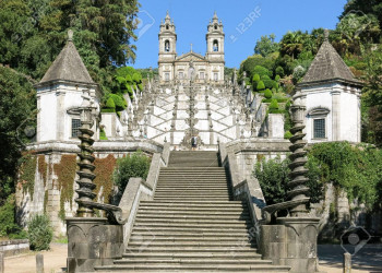 Уникальная лестница Via Sacra в стиле барокко в Бон-Жезуш – фотографии Португалии