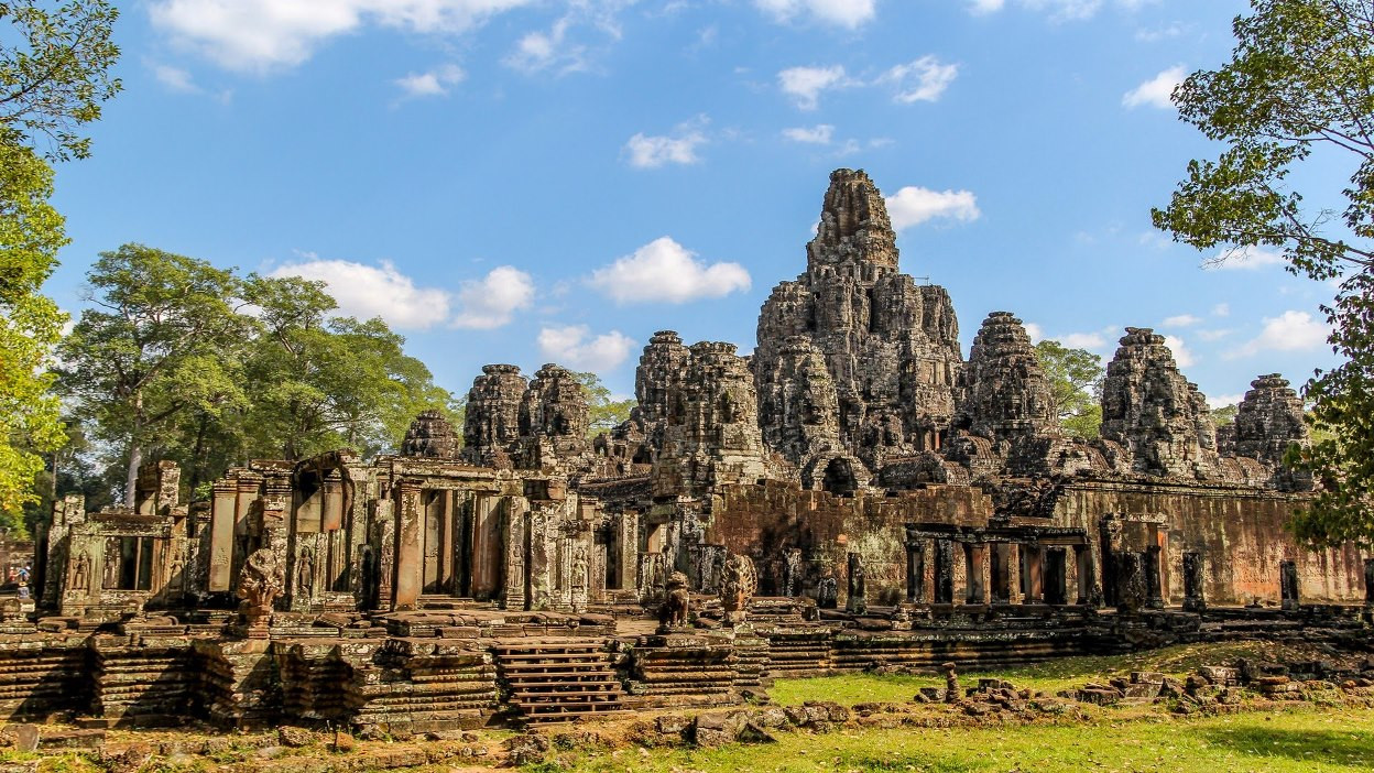 Храм Байон (Bayon), заповедник Ангкор, Камбоджа – фотографии Камбоджи