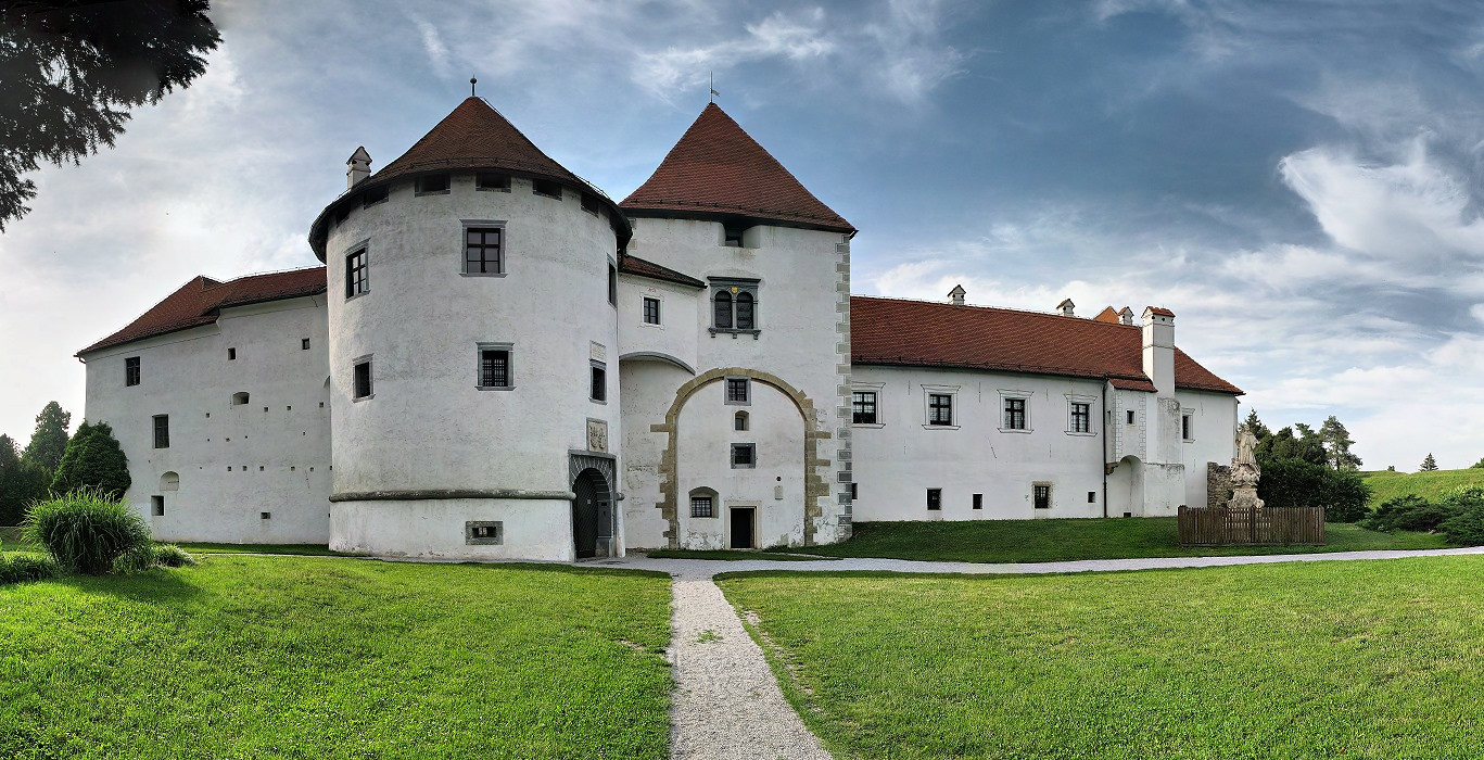 Замковый комплекс Стари Град (Stari grad) – фотографии Хорватии