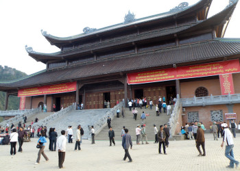 Байдинь - крупнейший буддийский храмовый комплекс во Вьетнаме – фотографии Вьетнама