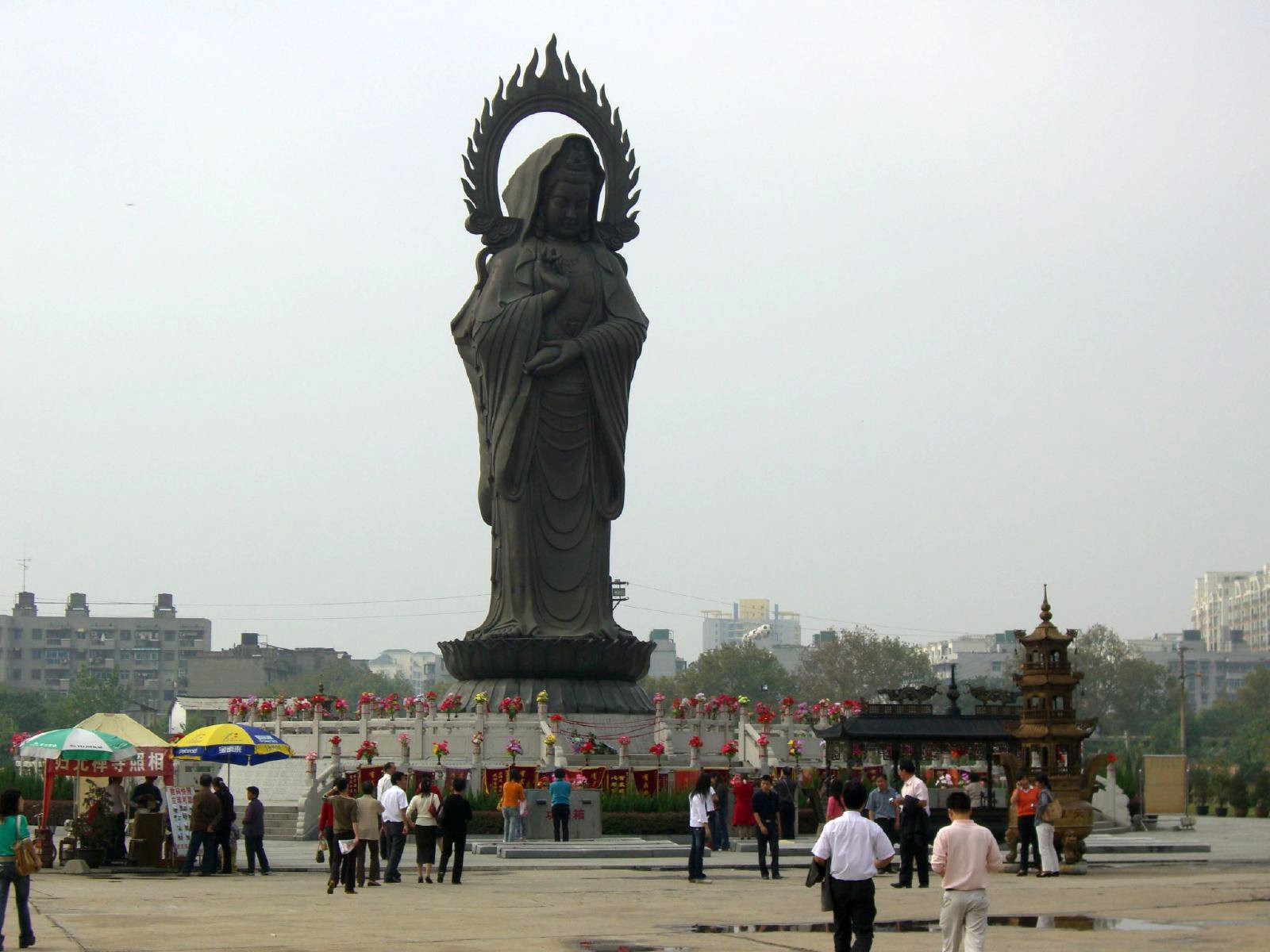 Храм Гуйюань (Guiyuan Temple) – фотографии Китая