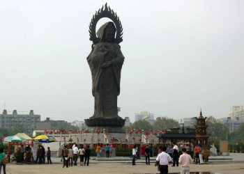 Храм Гуйюань (Guiyuan Temple) – фотографии Китая