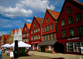 Старый портовый квартал в норвежском Бергене – фотографии Норвегии