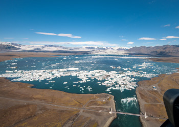 Сотни птиц и морских котиков вокруг ледниковой лагуны Йокульсарлон (Jökulsárlón) в Исландии – фотографии Исландии