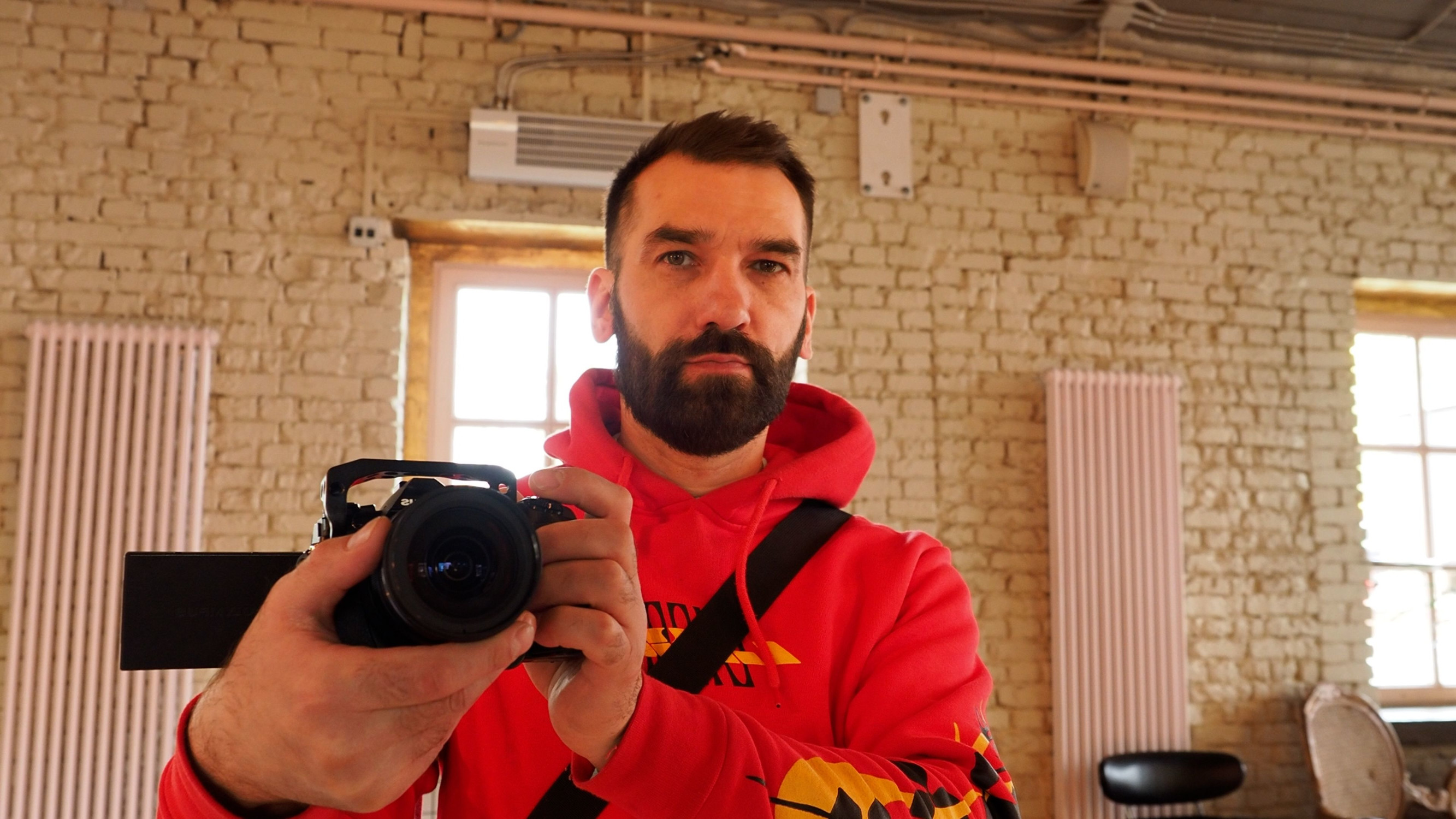 1+ – фотографии