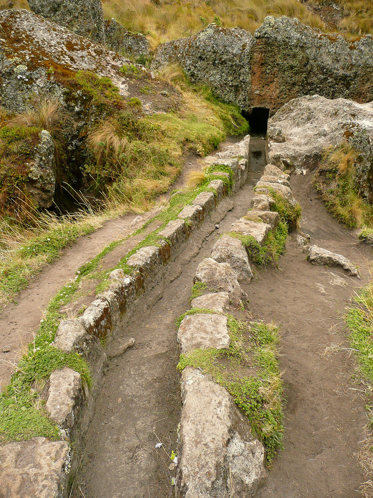 Кумбе-Майо (Cumbe Mayo) – фотографии Перу