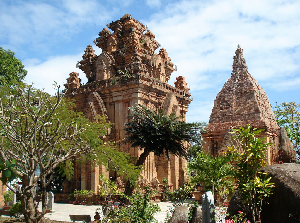 Башни Понагар в Нячанге, Вьетнам – фотографии Вьетнама