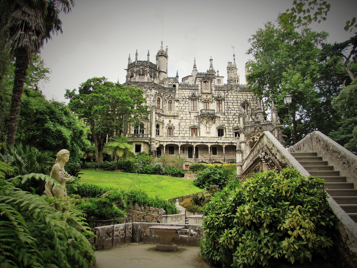 Кинта да Регалейра в Португалии - один из самых непостижимых памятников культурного ландшафта Синтры – фотографии Португалии