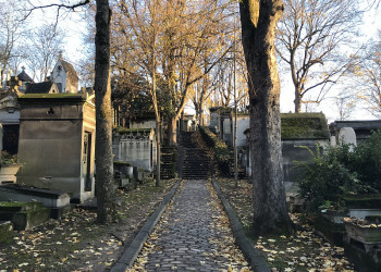 Неординарное кладбище Пер-Лашез (Pere Lachaise Cemetery), Париж – фотографии Франции