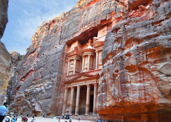 Древний храм Эль-Хазне (Al-Khazneh), город Петра, Иордания – фотографии Иордании