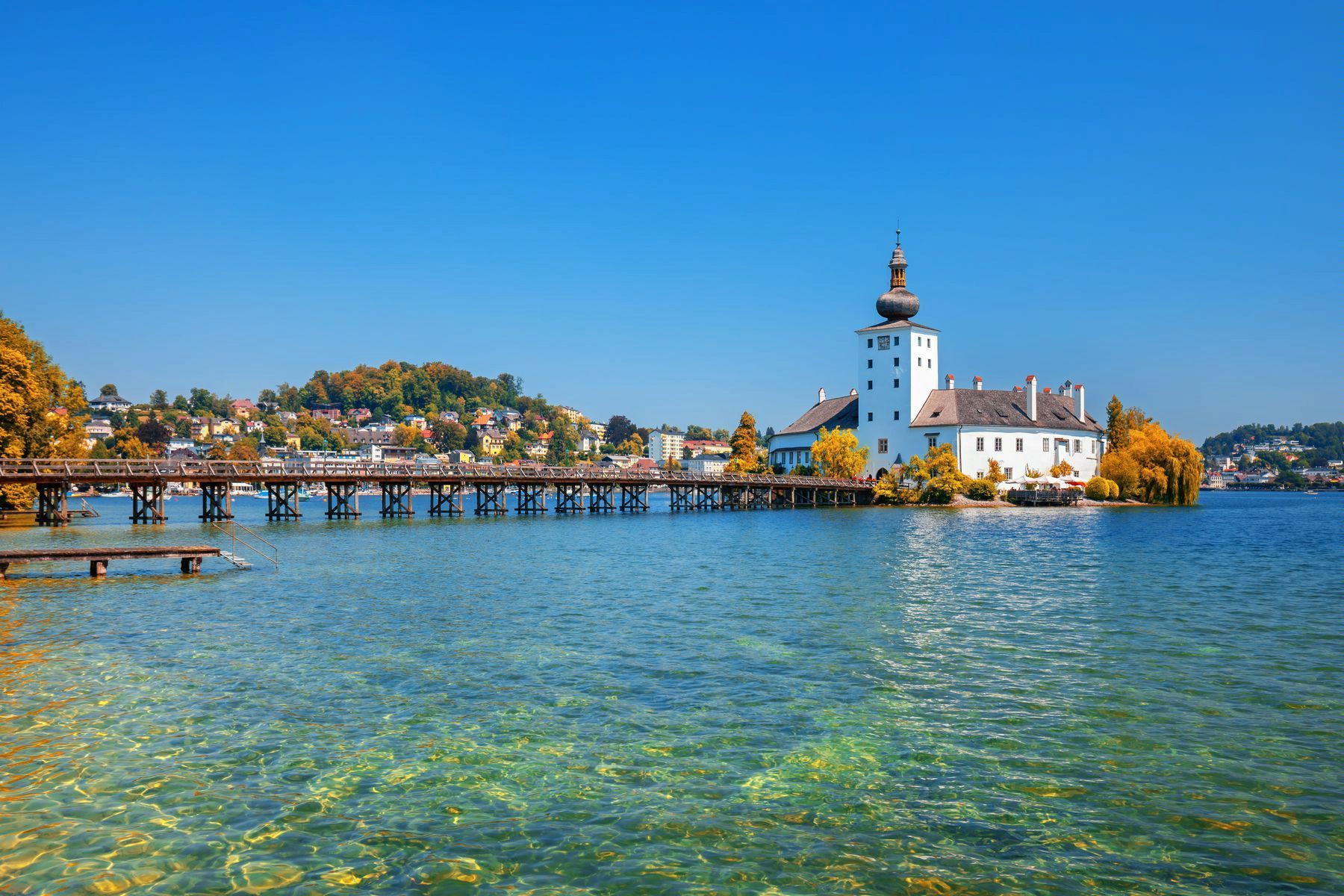 Замок Орт на воде. Гмунден. Австрия – фотографии Австрии