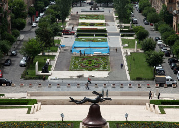 Сквер перед монументом Каскад, Ереван, Армения – фотографии Армении