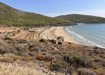 Вид на пляж Инджекум (İncekum), район Адынджик – фотографии Турции