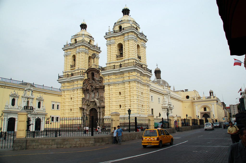 Монастырь и церковь Сан-Франциско – фотографии Перу