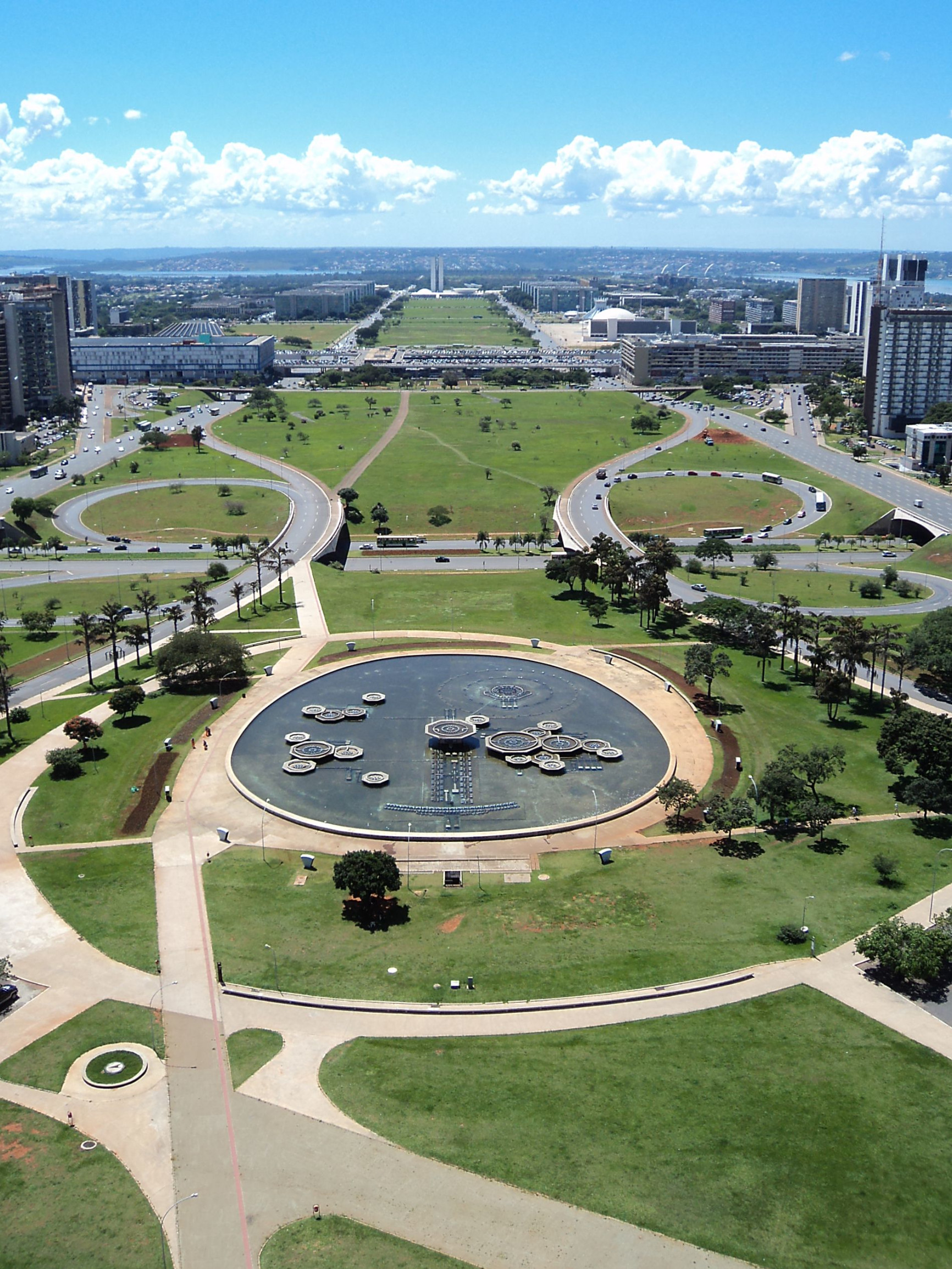 Площадь Трёх властей в Бразилиа – фотографии Бразилии