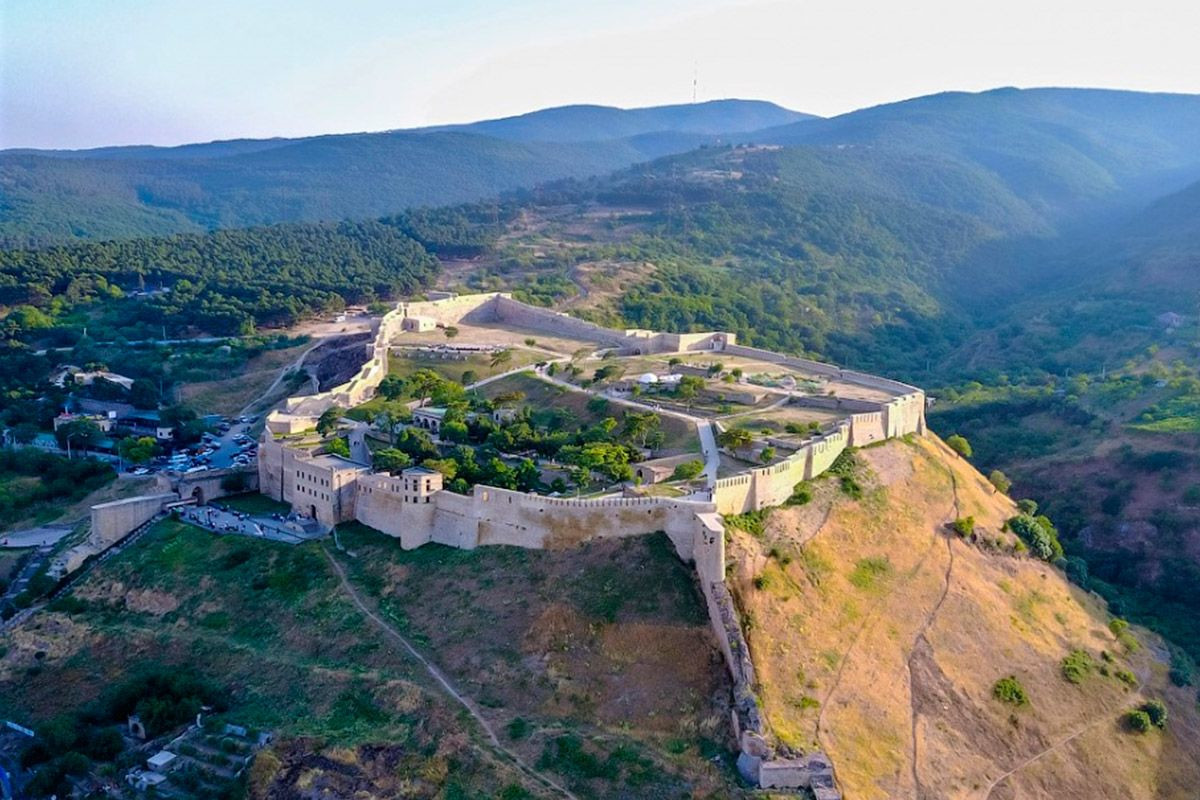 Цитадель Нарын-Кала, вид с самолёта – фотографии России