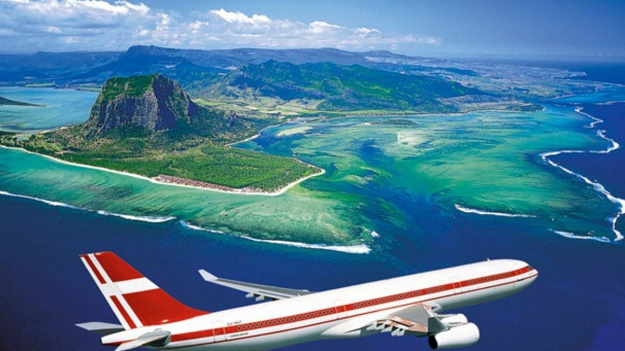 Самолет над островом Маврикий – фотографии Маврикия