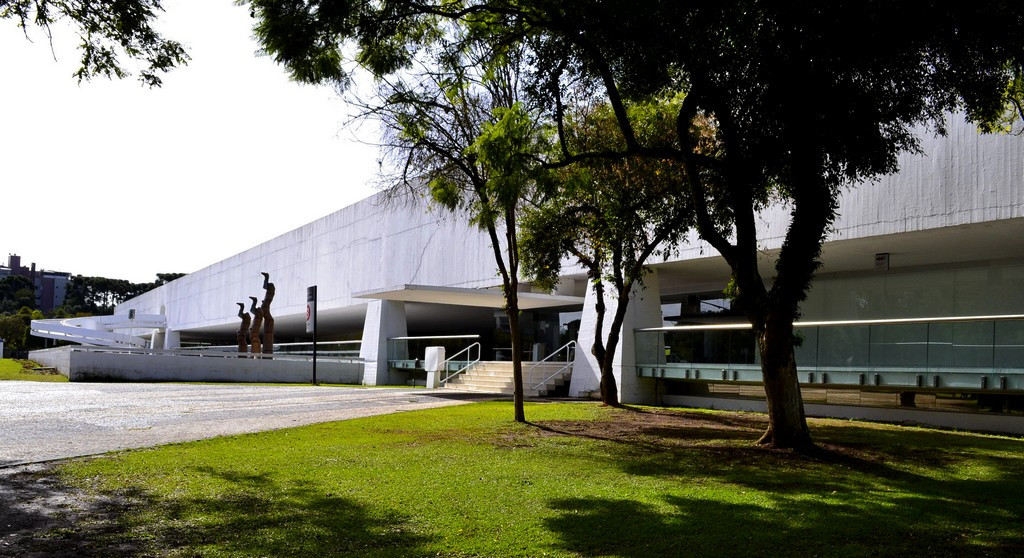 Museu Oscar Niemeyer – фотографии Бразилии