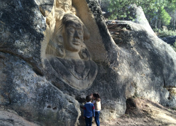 Пару лет художники сотрудничали ради увлекательного пешеходного маршрута Дороги Ликов в Испании – фотографии Испании