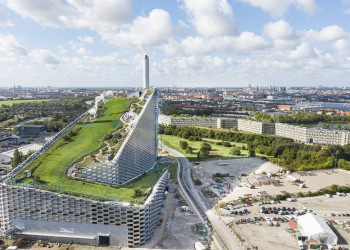 Знаменитый мусоросжигательный завод Amager Bakke в Дании – фотографии Дании