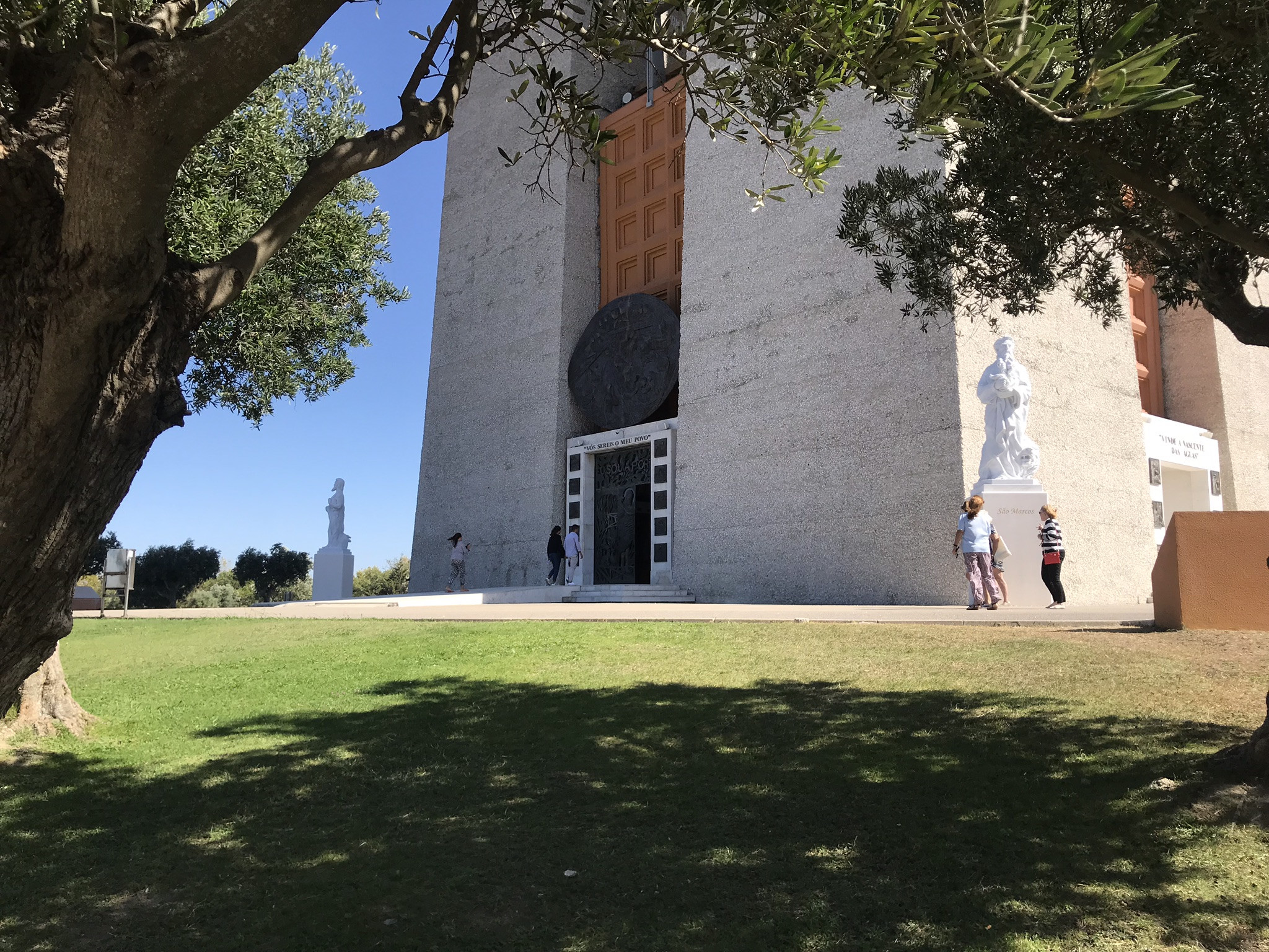 Основание статуи Христа, Лиссабон – фотографии Португалии