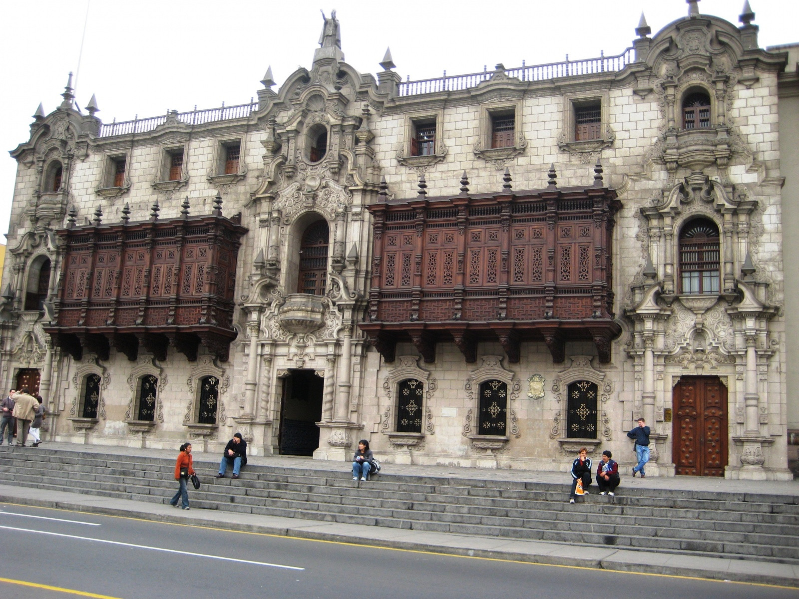 Дворец Архиепископа (Palacio Arzobispal) – фотографии Перу