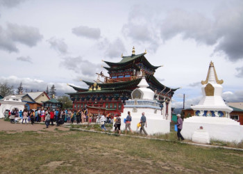 Иволгинский дацан – это комплекс из храмов, оранжереи, музея буддийского искусства, университета – фотографии России