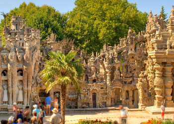 Во Франции находится необычный памятник — дворец Жозефа Фердинана Шеваля (Cheval's Palais ideal) – фотографии Франции