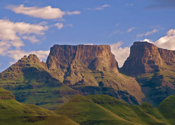 Самый популярный у туристов национальный парк Укашламба находится в северной части Драконовых гор – фотографии ЮАР
