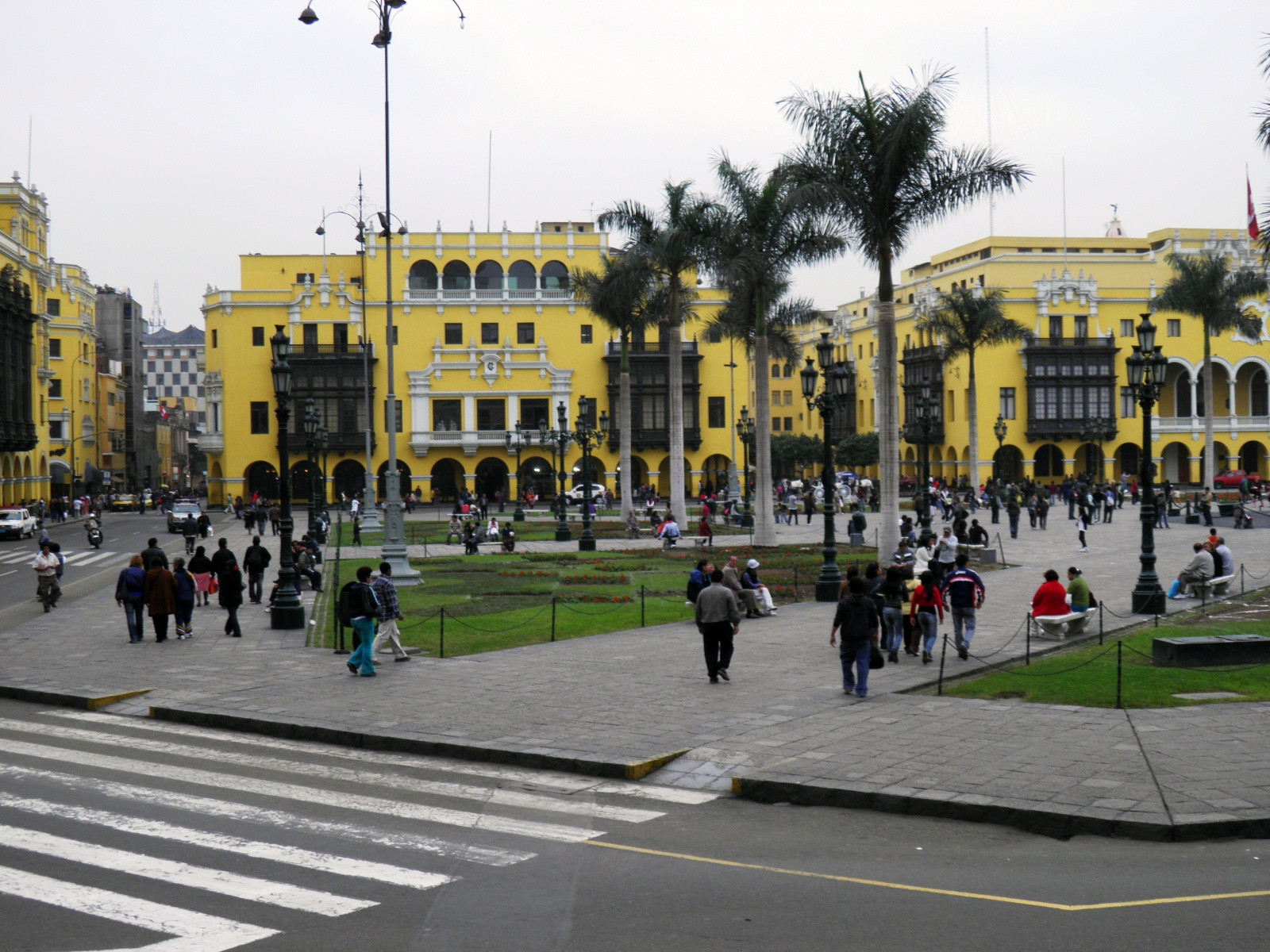 Главная площадь Лимы – фотографии Перу