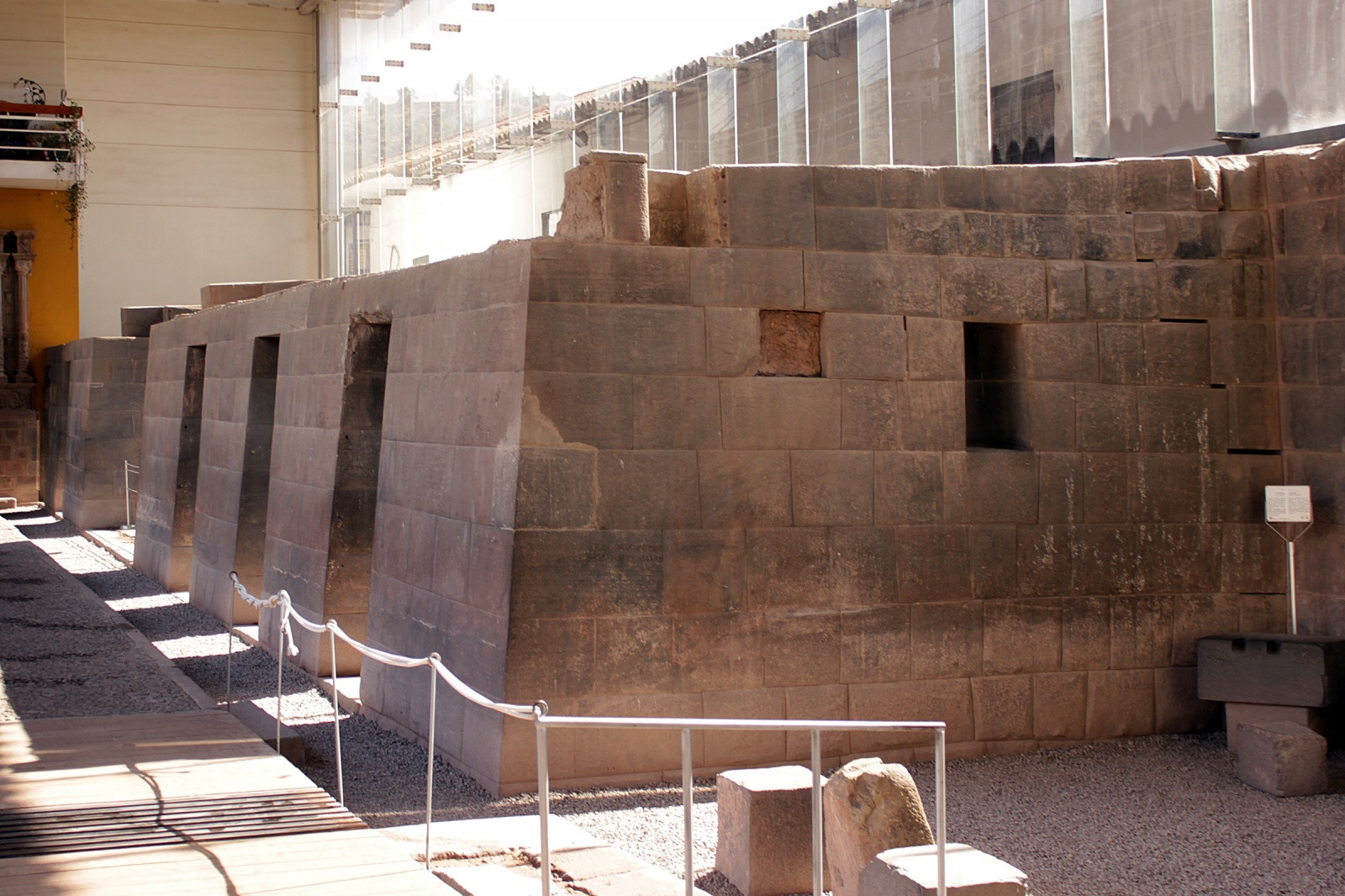 Кориканча (Coricancha) или Золотой Храм – фотографии Перу