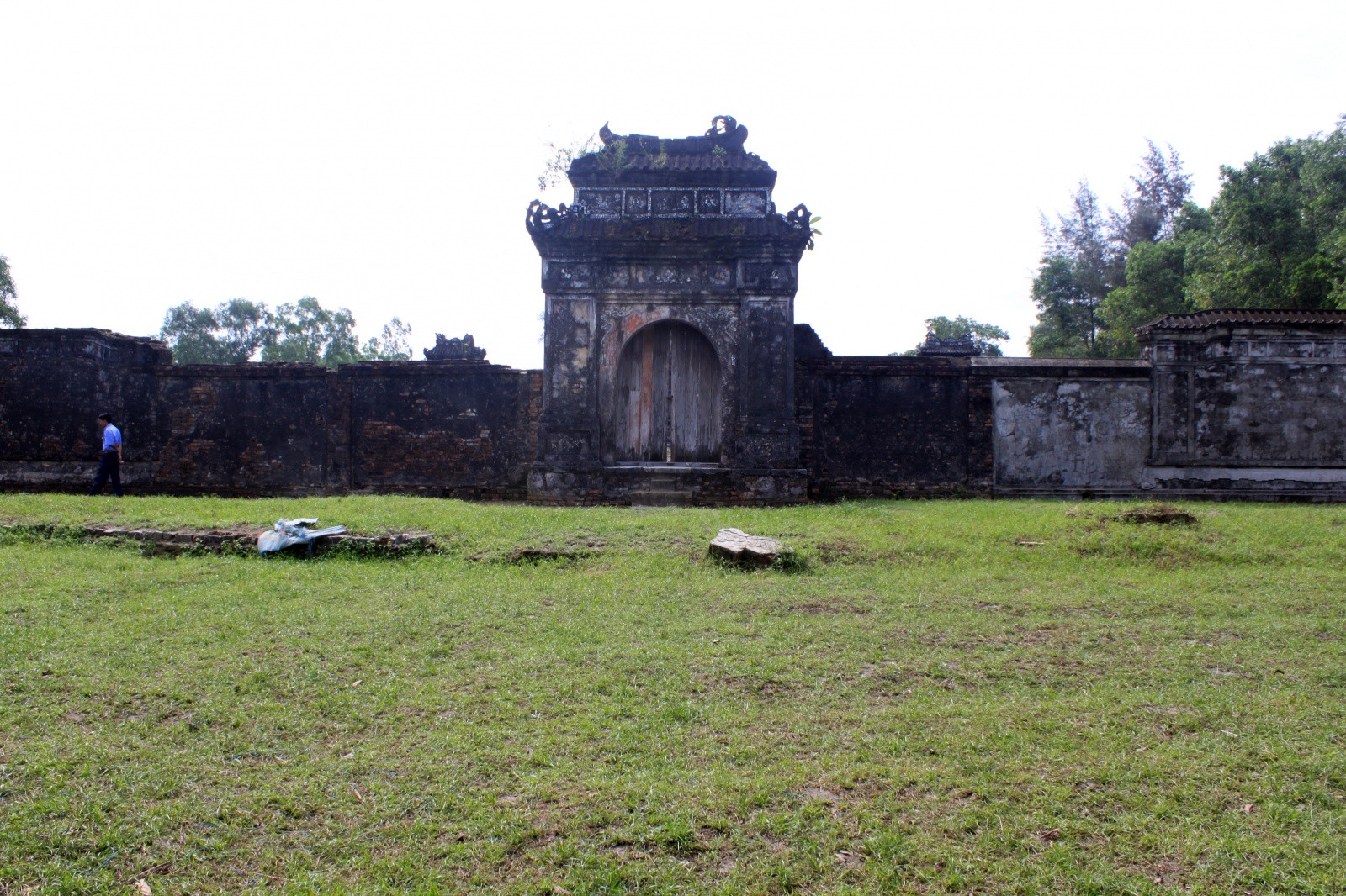 Гробница Зук Дык недалеко от города Хюэ – фотографии Вьетнама