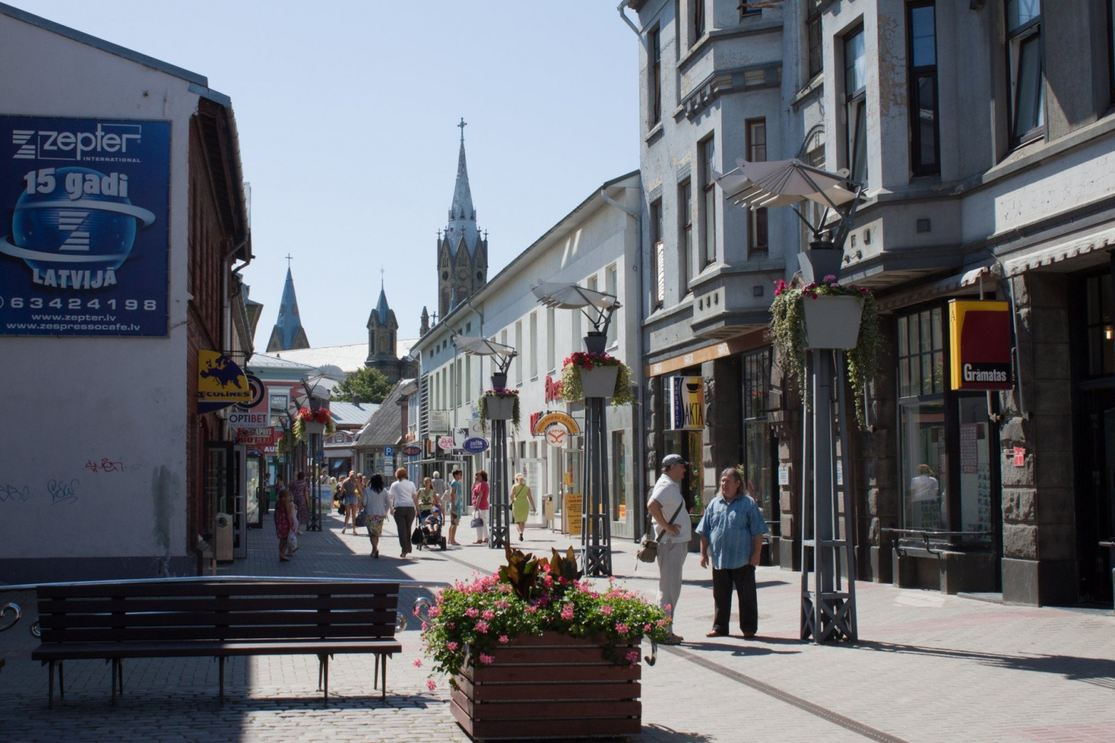 Пешеходная улица Tirgoņu – фотографии Латвии