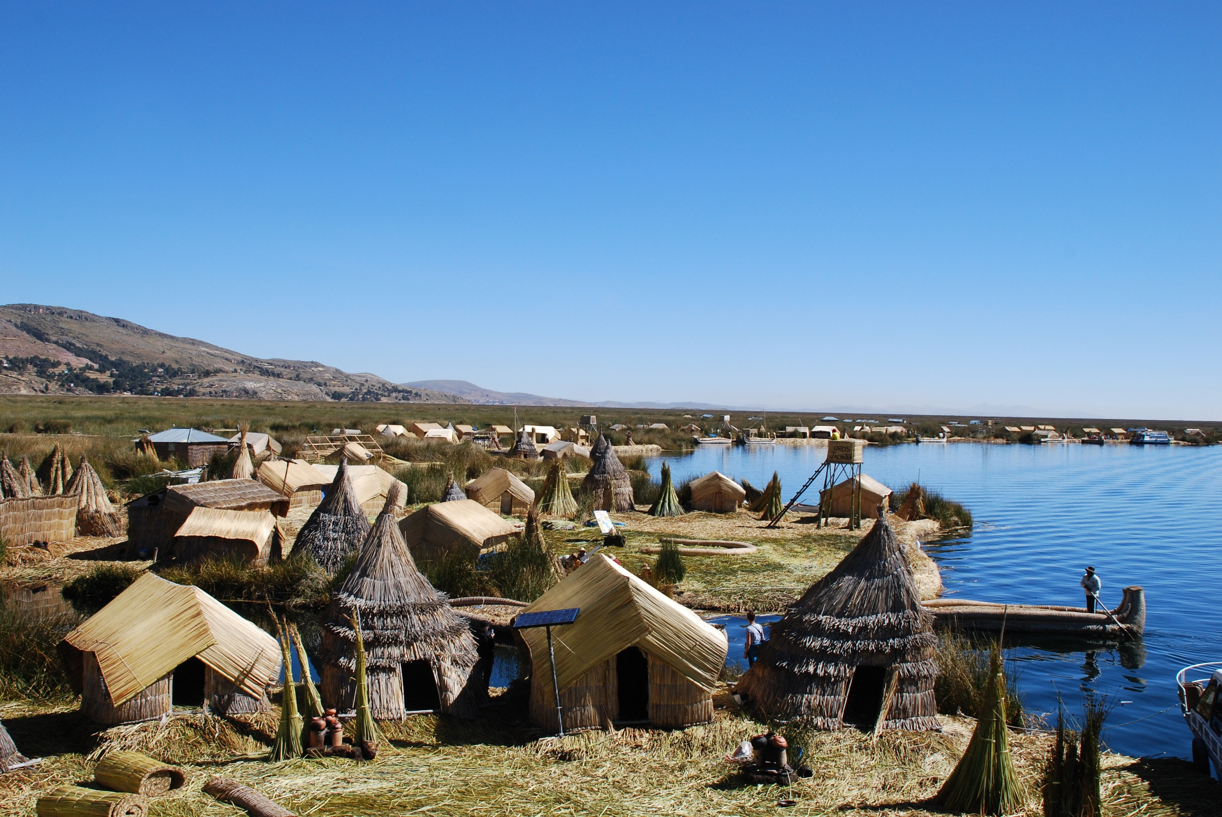 Озеро Титикака и островки с индейцами возле Пуно – фотографии Перу