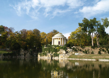 Территория замка Эстерхази (Schloss Esterhazy) – фотографии Австрии
