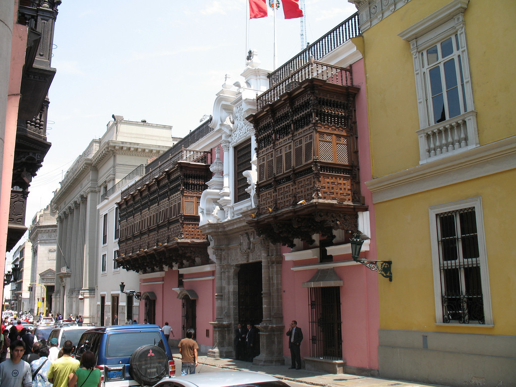 Муниципальный дворец – фотографии Перу