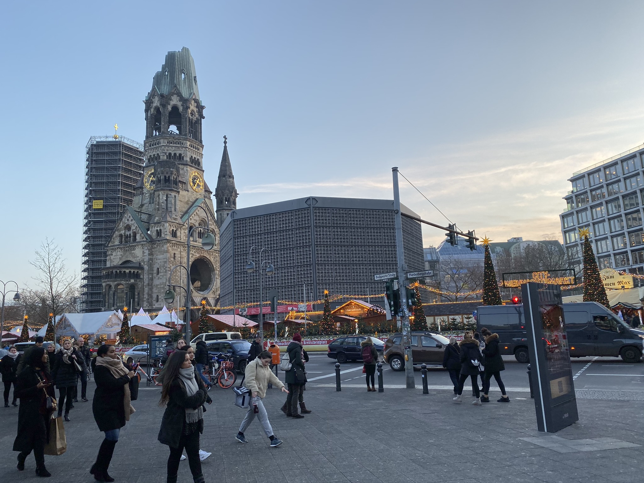 Мемориальная церковь кайзера Вильгельма в Берлине, декабрь – фотографии Германии