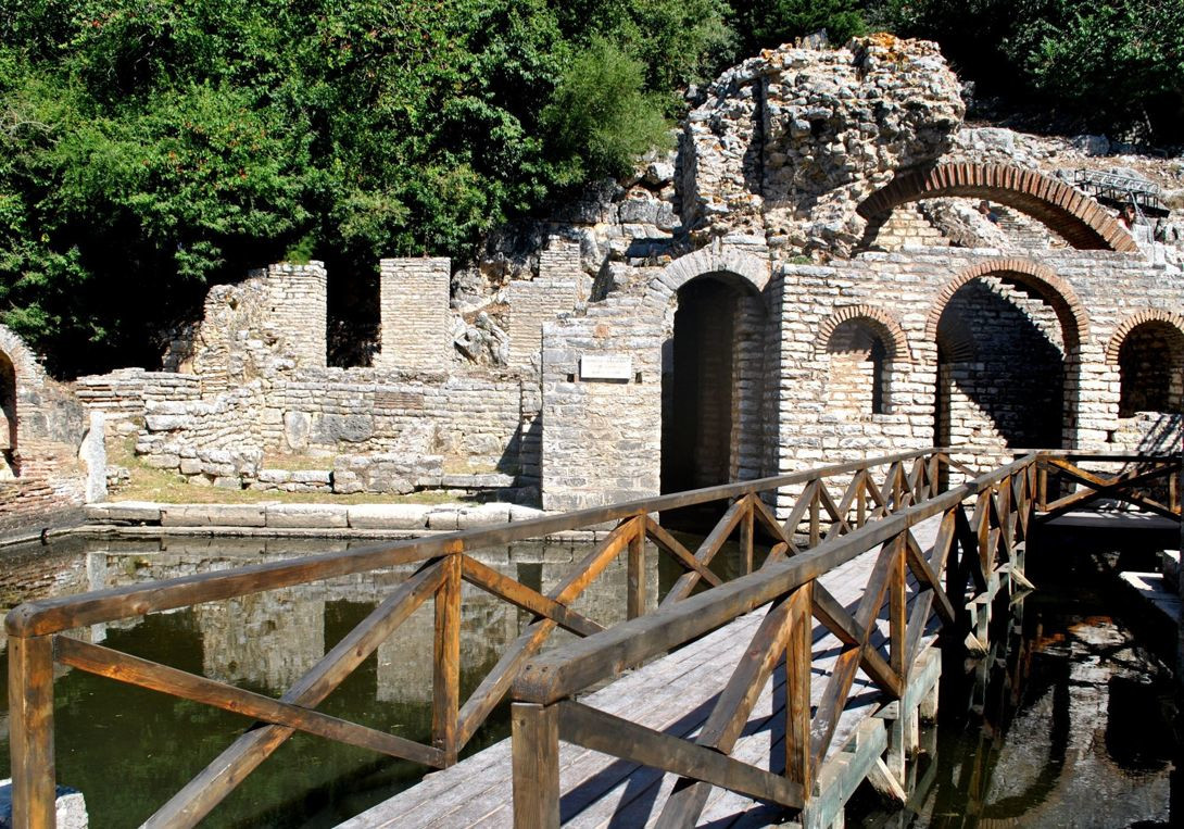 Деревянный мост. Бутринти. Албания – фотографии Албании