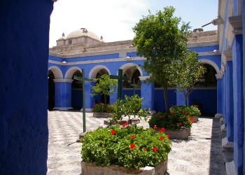 Монастырь Санта-Каталина (Monasterio de Santa Catalina de Siena) – фотографии Перу
