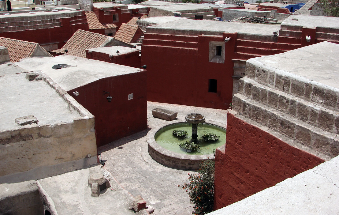Монастырь Санта-Каталина (Monasterio de Santa Catalina de Siena) – фотографии Перу